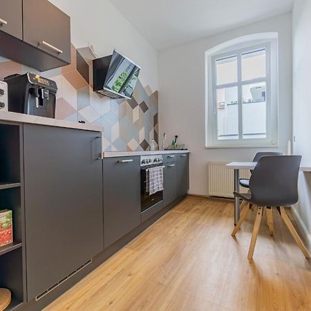 Modernes Apartment - Zentral, Ruhig, Wlan, Netflix, Kueche, Schreibtisch, Parkplatz, Waschtrockner Котбус Экстерьер фото