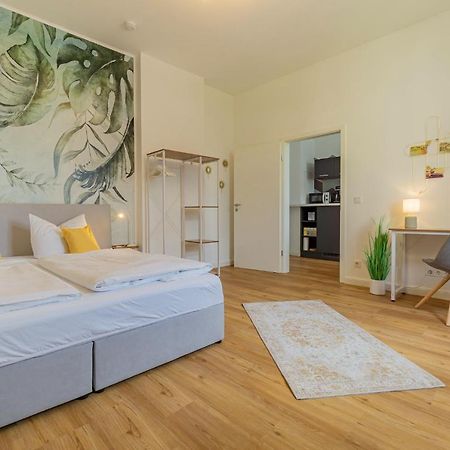 Modernes Apartment - Zentral, Ruhig, Wlan, Netflix, Kueche, Schreibtisch, Parkplatz, Waschtrockner Котбус Экстерьер фото
